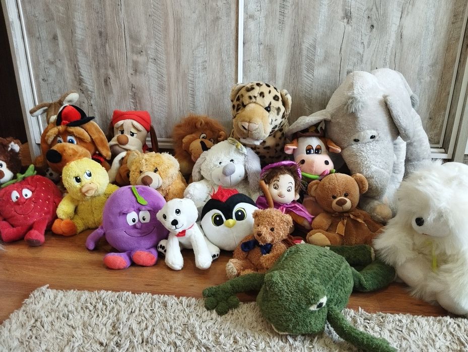 М'кі іграшки різного розміру