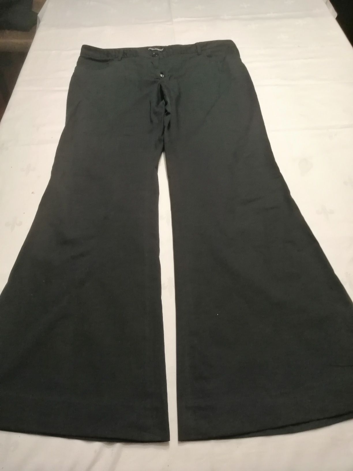 Calça Dolce & Gabbana Original boca de sino T L