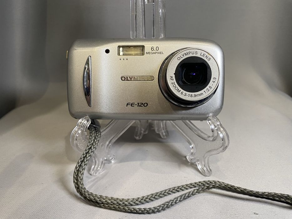 Цифровий фотоапарат Olympus FE-120