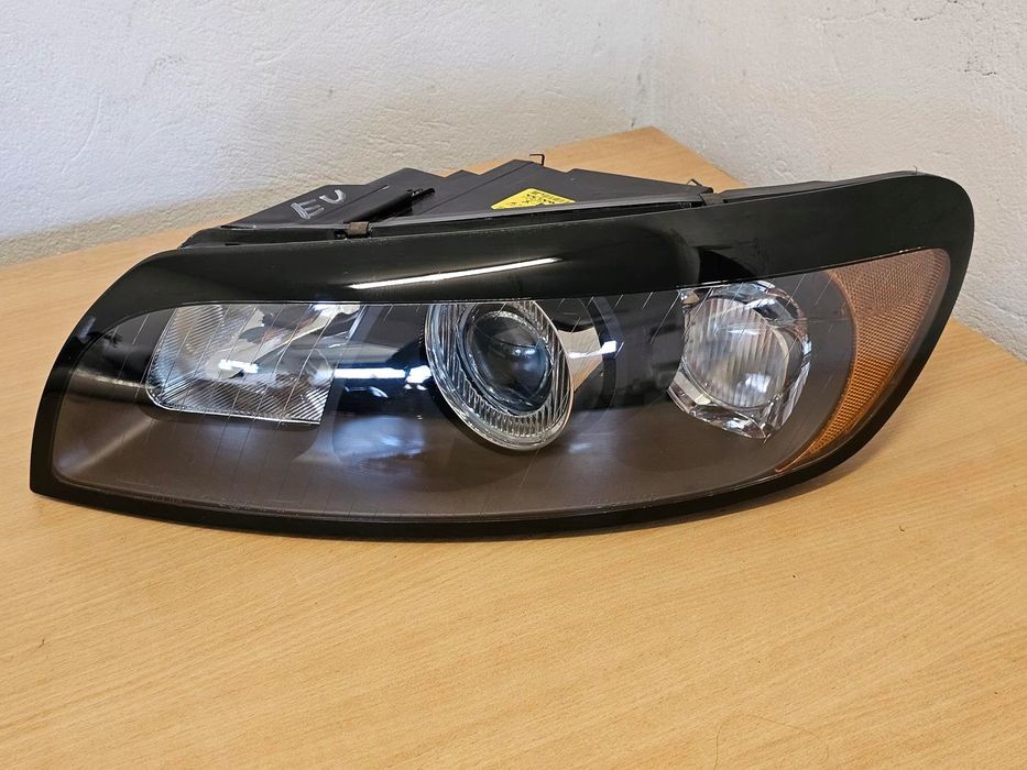 Reflektor lewy volvo C30 2006--2009 lampa lewa