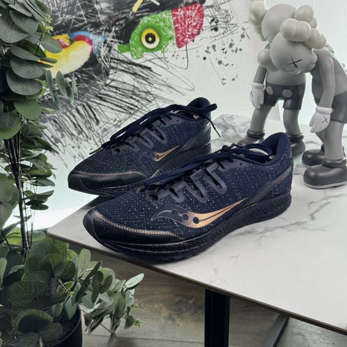 Кросівки Saucony Freedom 46.5 розмір Е5524
