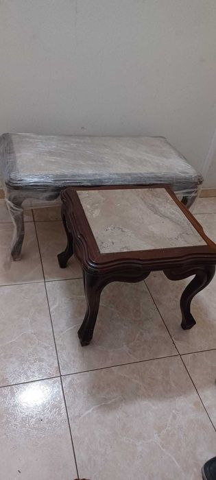 Mesas de sala de madeira e pedra