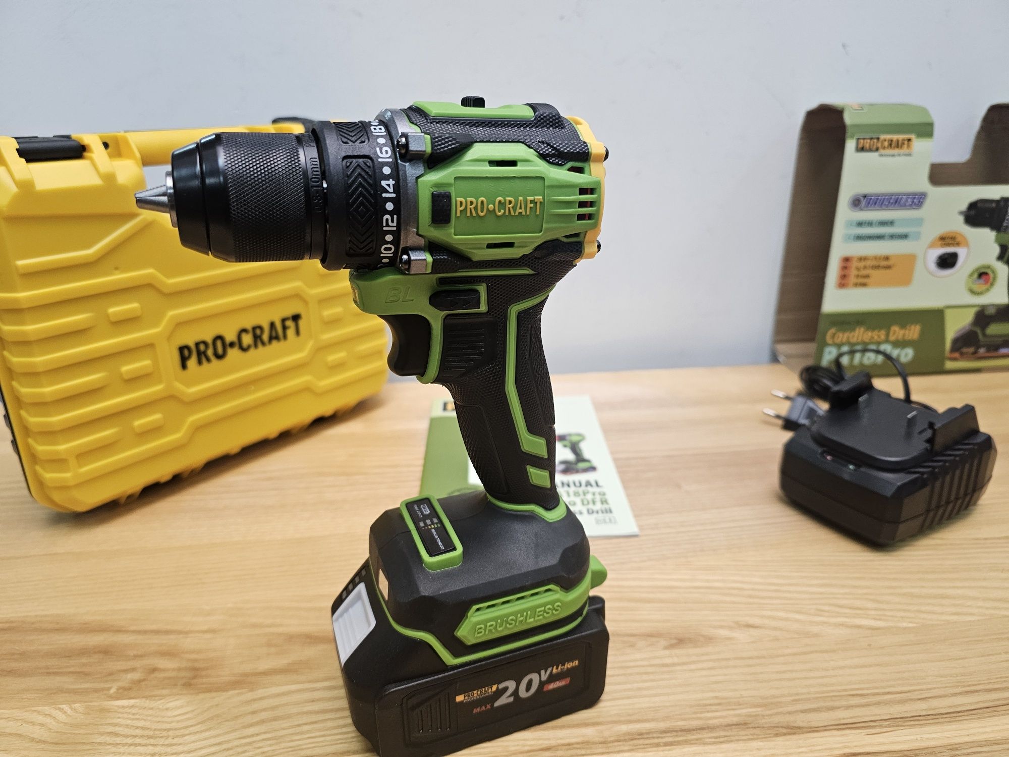4.0Ah +з.у станция +Шуруповерт ProCraft Pa18pro Бесщеточный +Кейс
