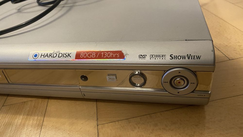 Philips DVDR3300H – odtwarzacz i nagrywarka TV na DVD, HDD (80GB)