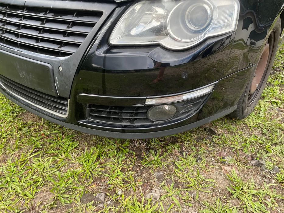 VW PASSAT B6 ZDERZAK PRZOD  KOLOR L041czarny