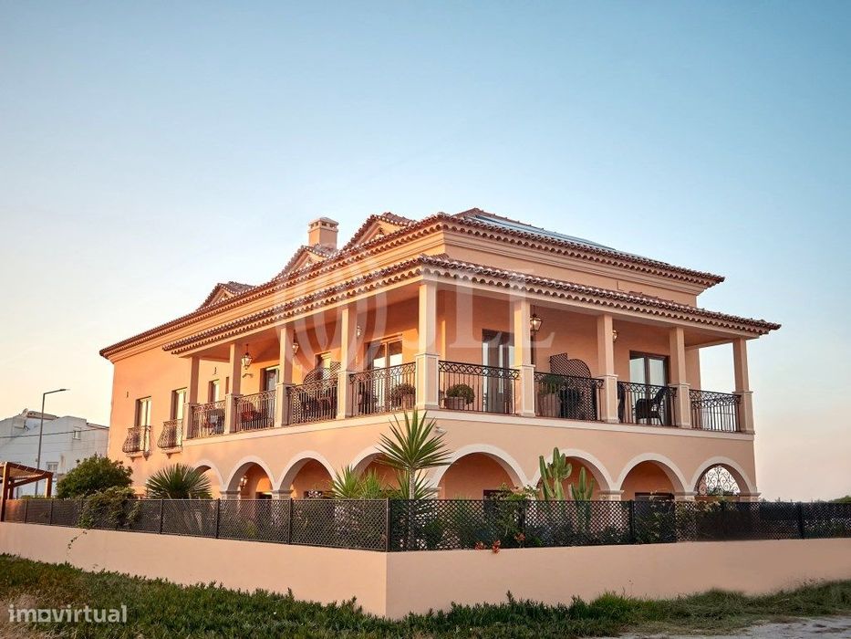 Hotel, em frente ao mar, na praia do Baleal, em Peniche
