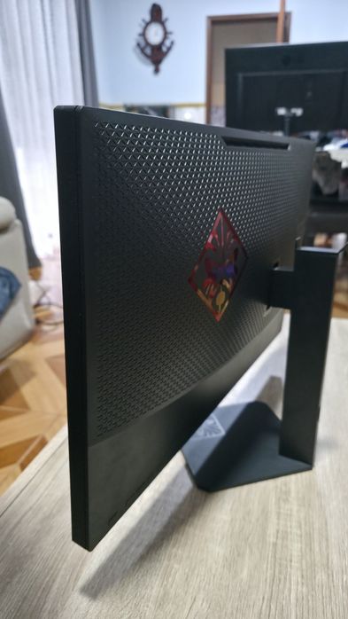 OMEN 25" 144hz gaming + Free Sync 0.5ms