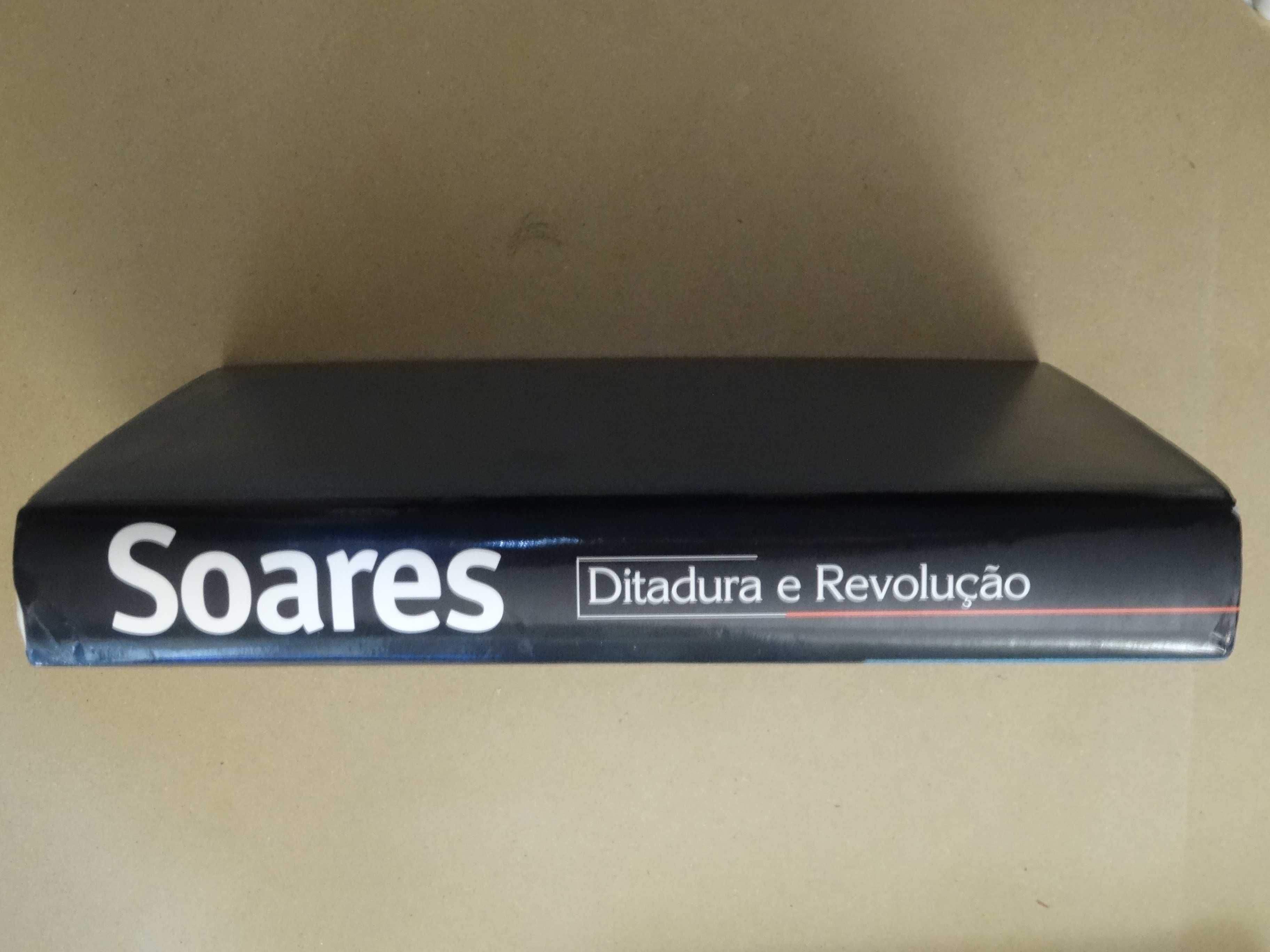Soares - Democracia - Ditadura e Revolução de Maria João Avillez -