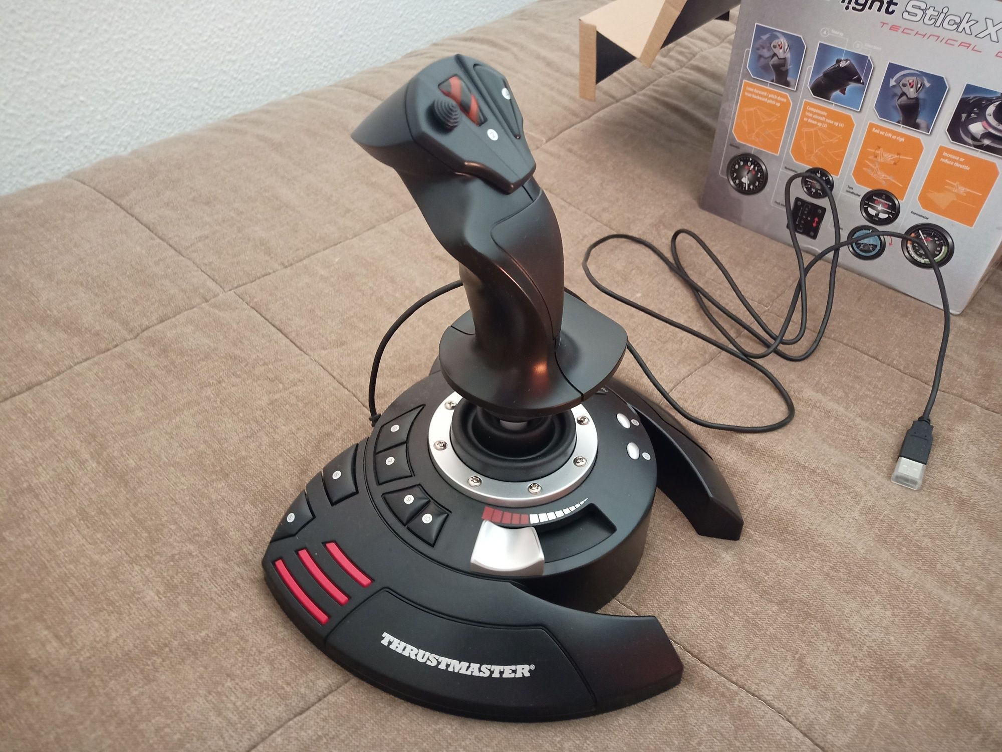 Thrustmaster t-flight Stick X (PC-Ps)