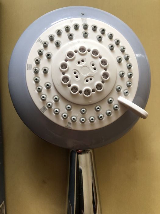 Sprzedam sluchawke prysznicowa z podswietleniem