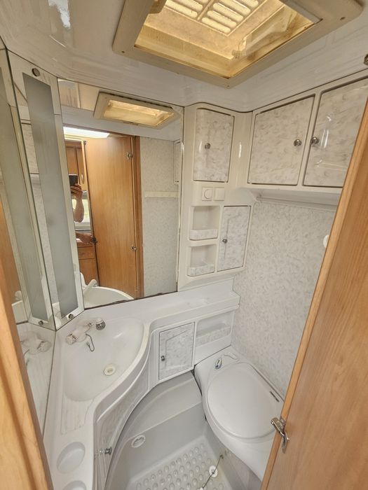 Przyczepa kempingowa Hobby 495 z 2006 przedsionek 6-7os.