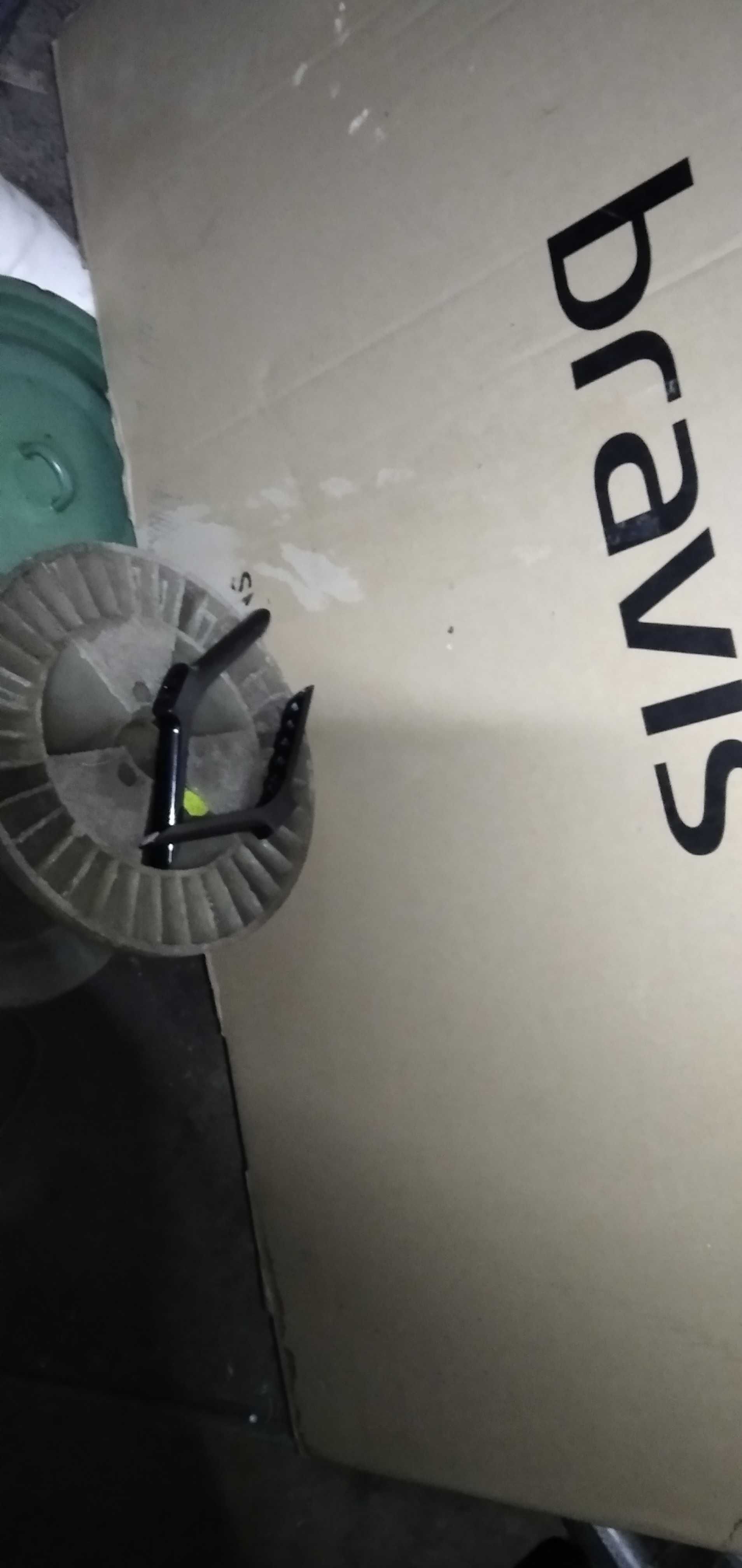 Телевизор Bravis LED-H 7000 smart+T2