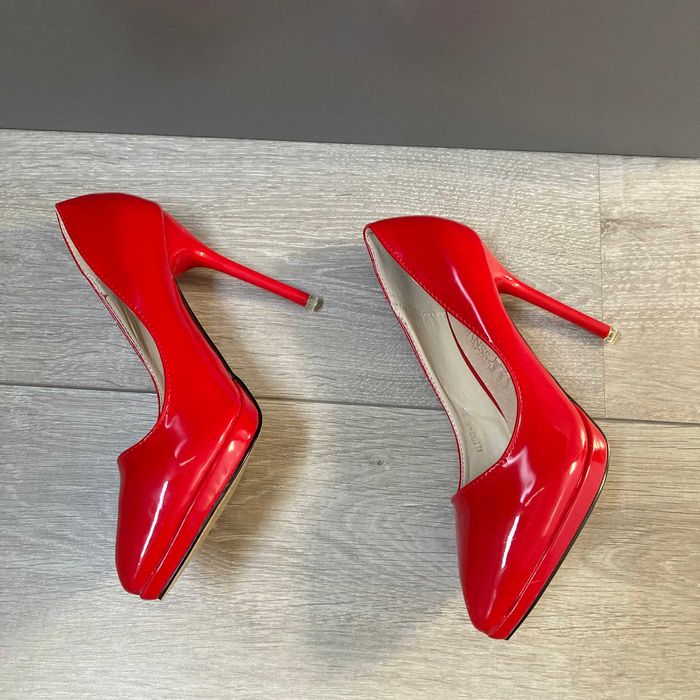 Szpilki czółenka lakierowane czerwone