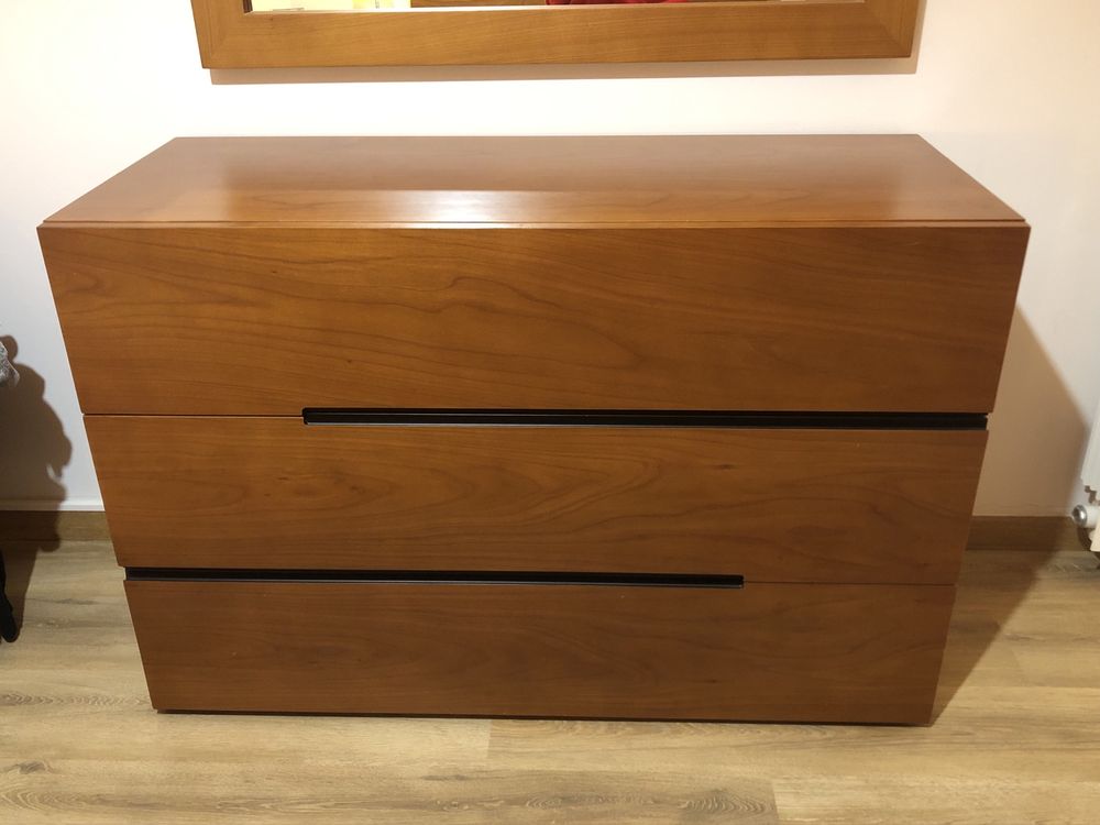 Quarto completo Cama +Mesas cabeceira X2 + comoda/ espelho