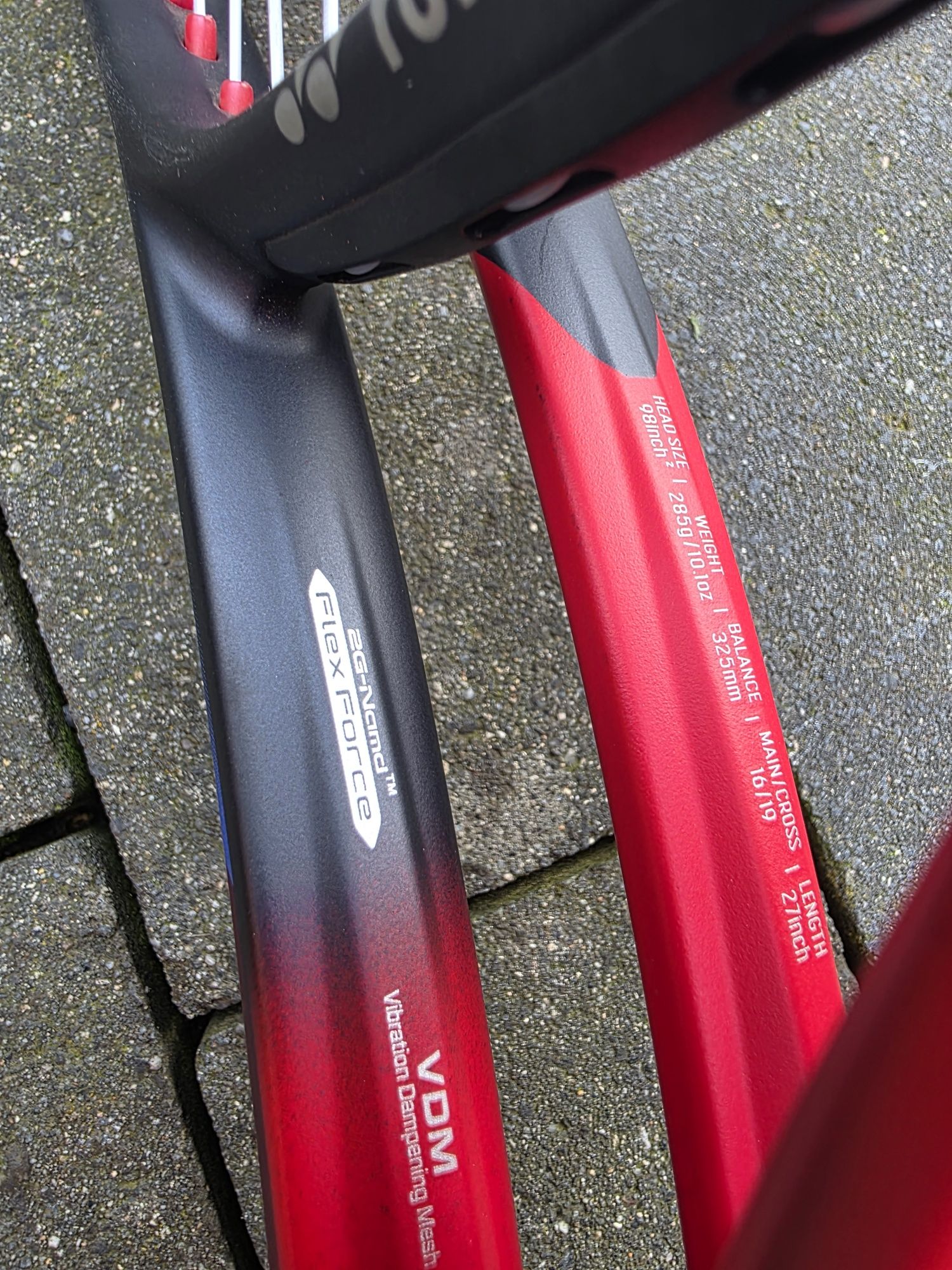 Rakieta Yonex vcore 98L, grip 2