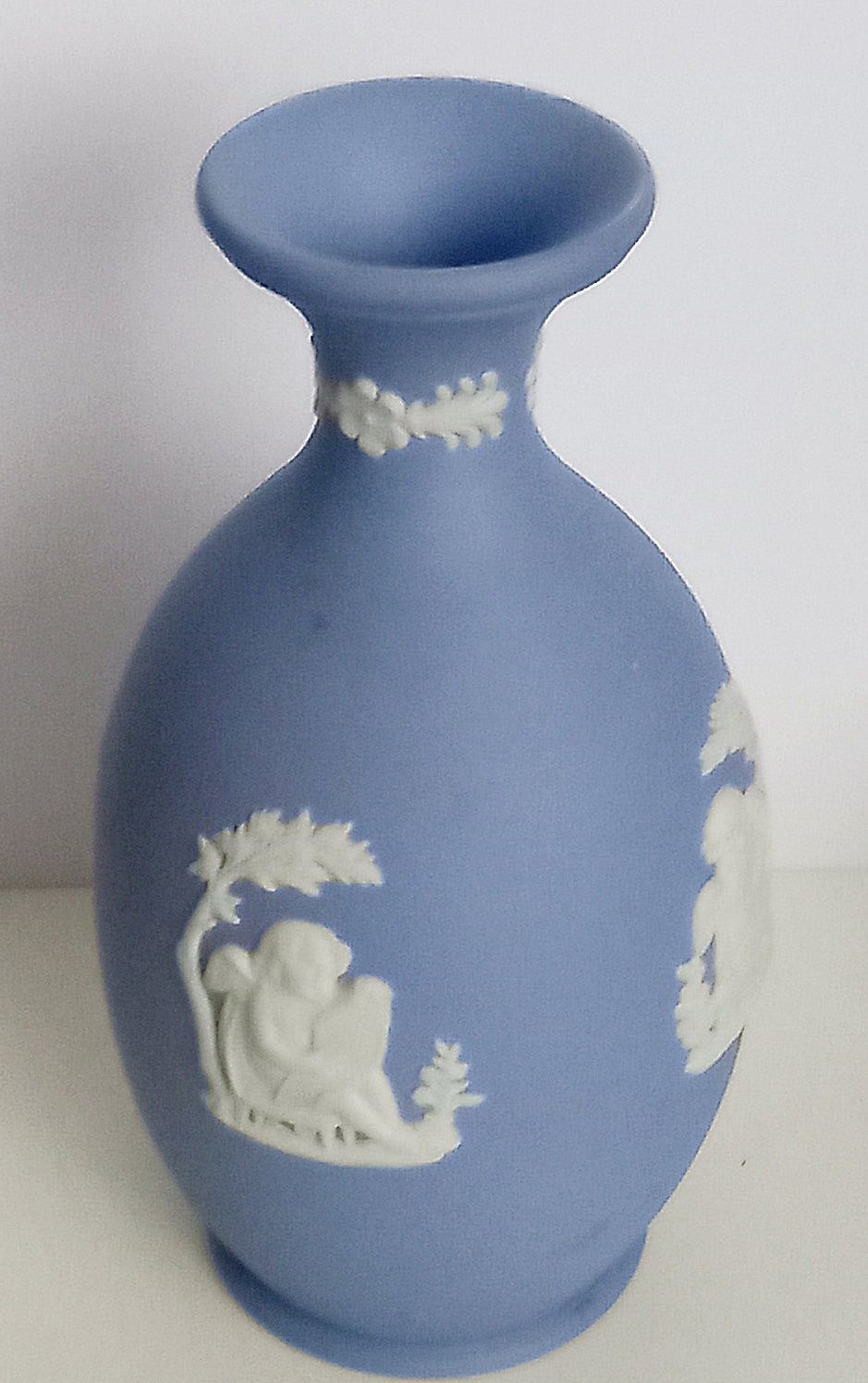 Wazon WEDGWOOD Jasperware blue