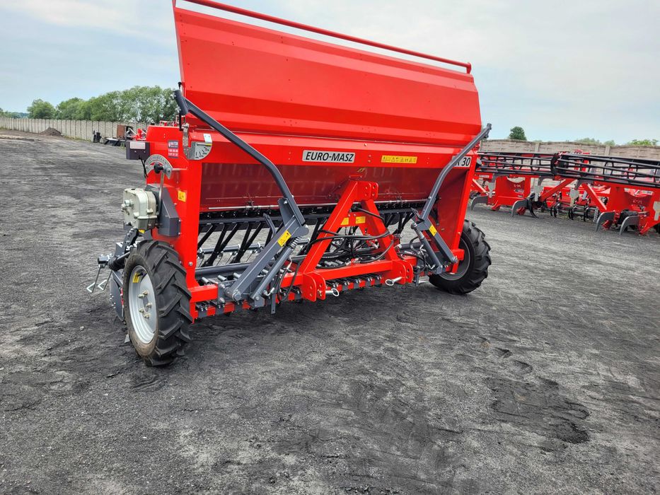 Siewnik zbożowy EURO-MASZ 2,5m 2,7m 3m stopkowy talerzowy Promocja !!!