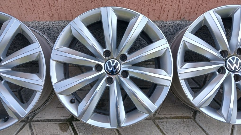 Оригінальні диски титани VW Passat 5/112 R17 vag