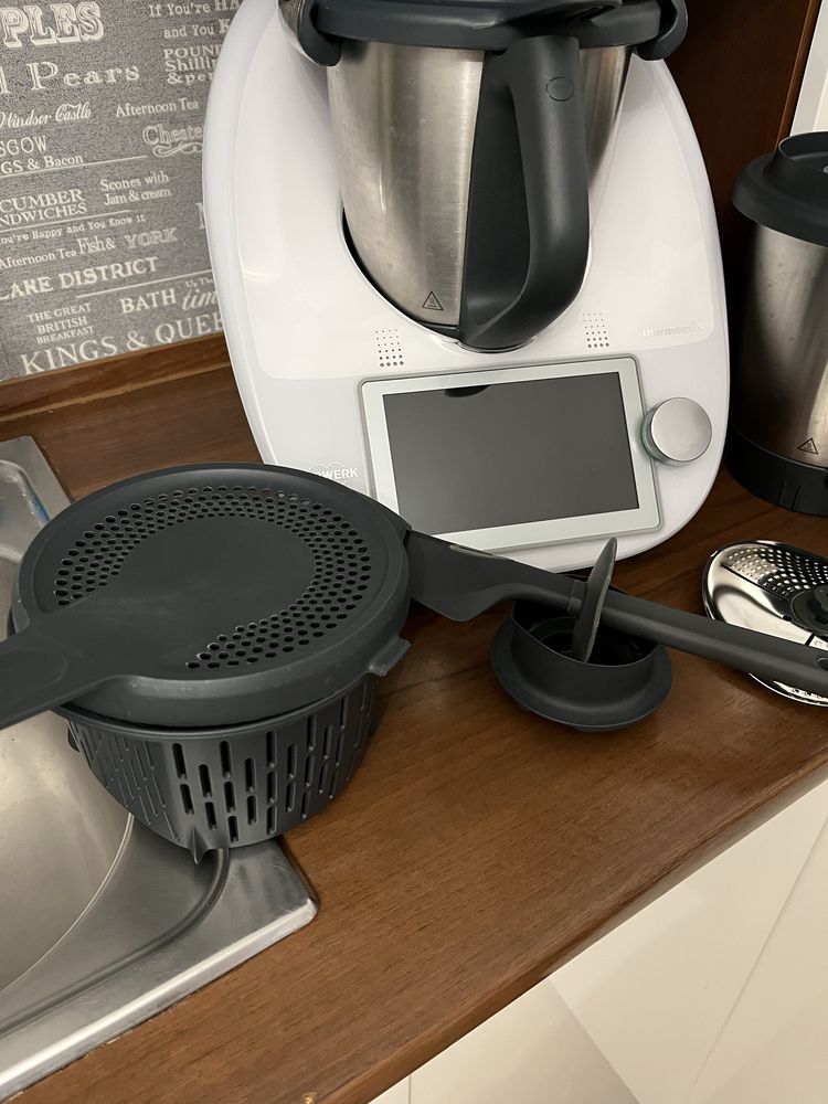 Sprzedam Thermomix TM6