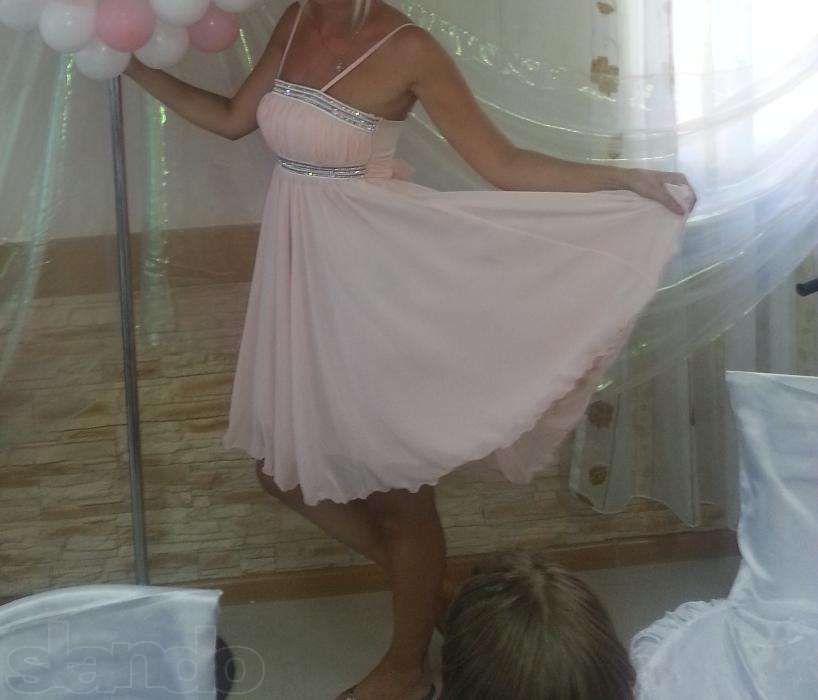 Продам шикарное, праздничное  платье