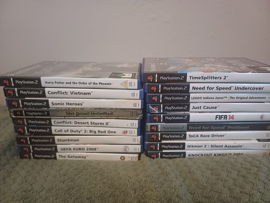 PlayStation 2 slim + 18 gier