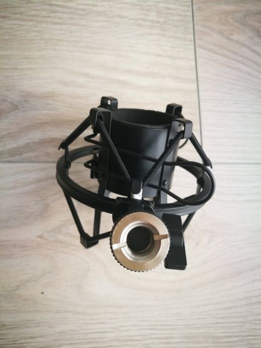 Koszyk na mikrofon pojemnościowy