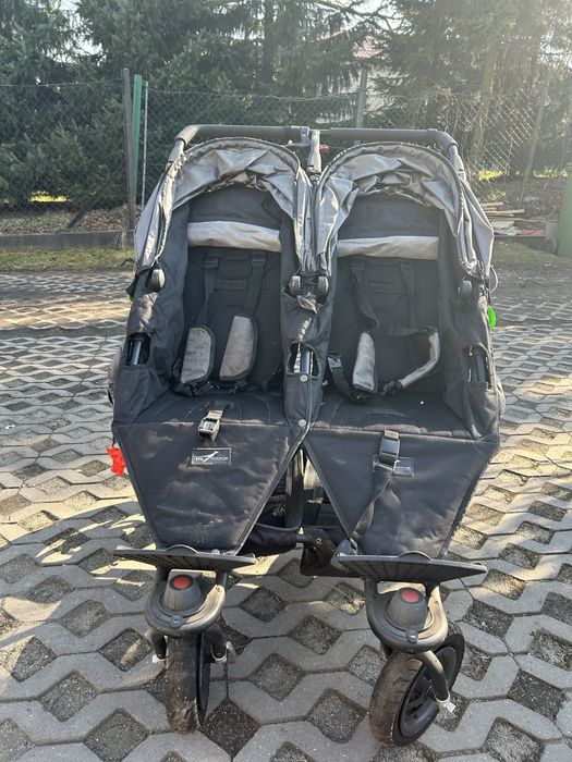 Wózek dla dzieci rok po roku lub bliźniaczy
