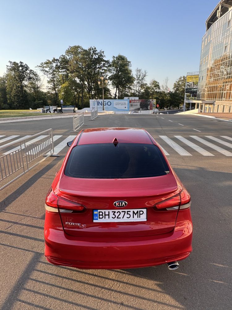 Автомобиль Kia Forte 2016, 2.0S