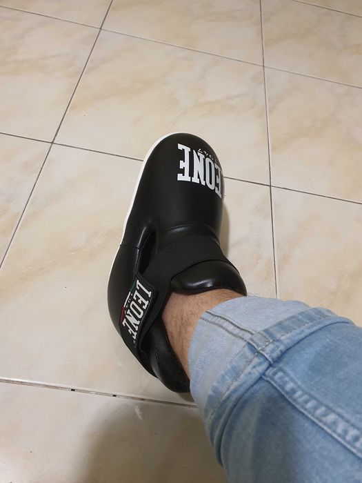 Equipamento Artes Marciais - Proteção de Combate para pés