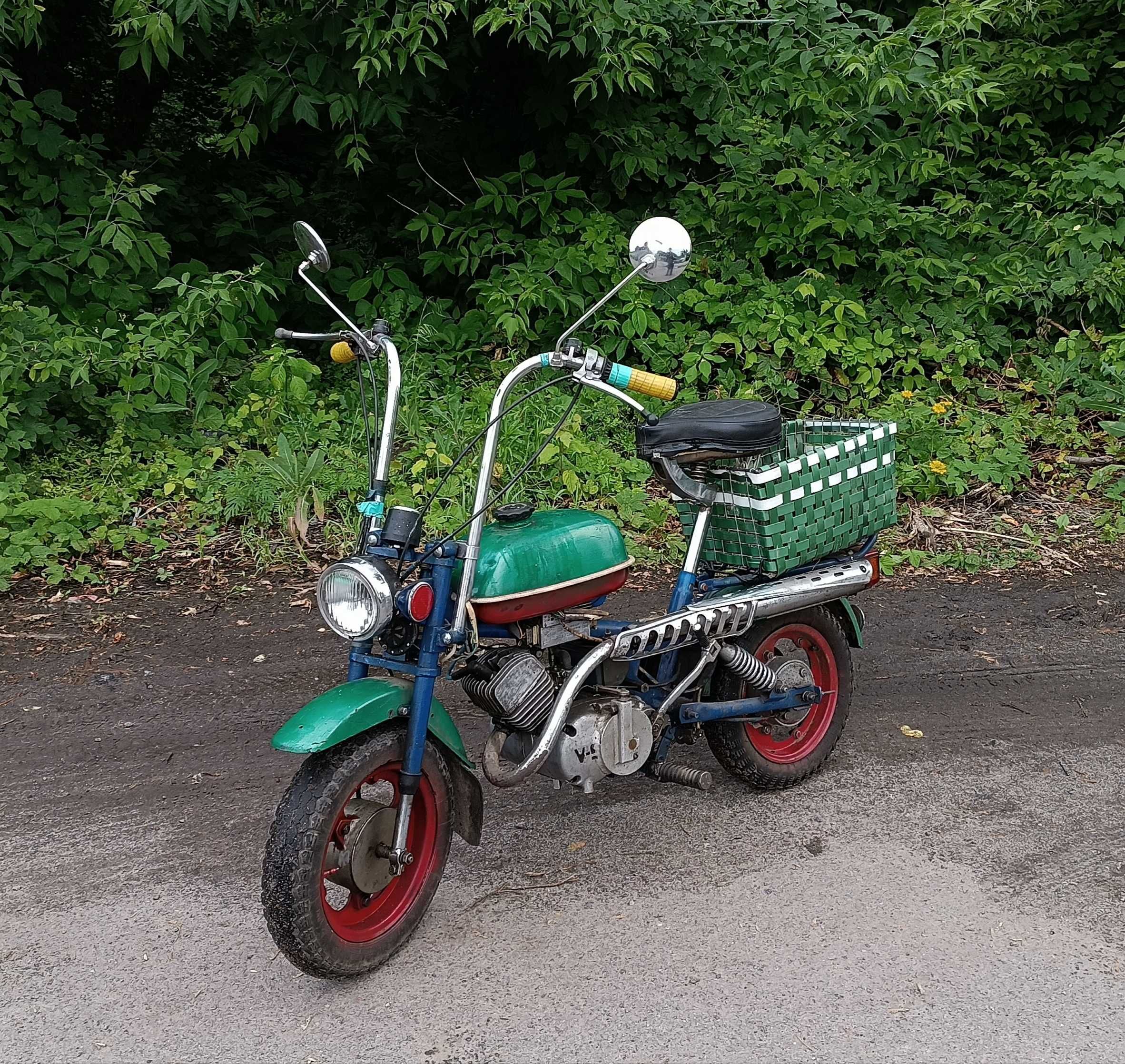 Продам мопед рига(міні).Ціна договірна