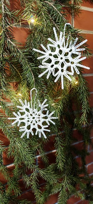 Śnieżynki szydełkowe