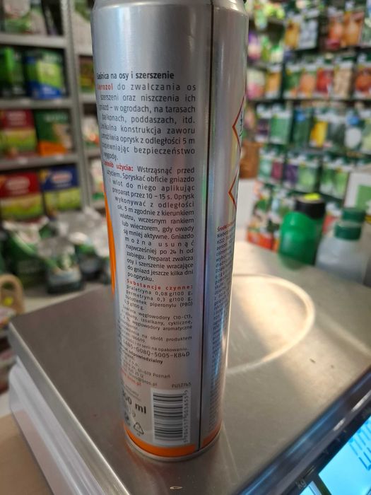 Gaśnica na osy i szerszenie 300 ml BROS