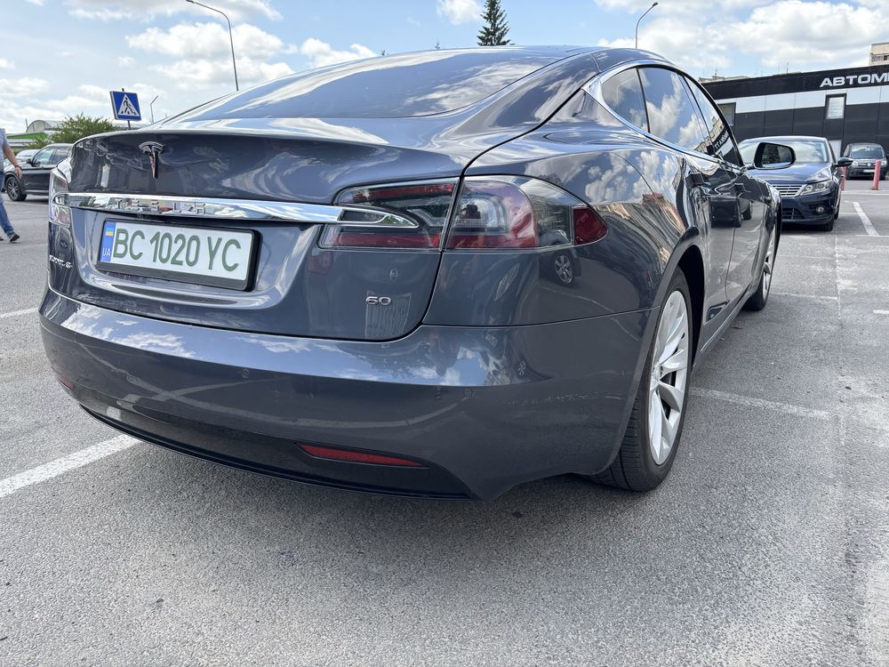 Tesla Model S 2017 75kwt FSD