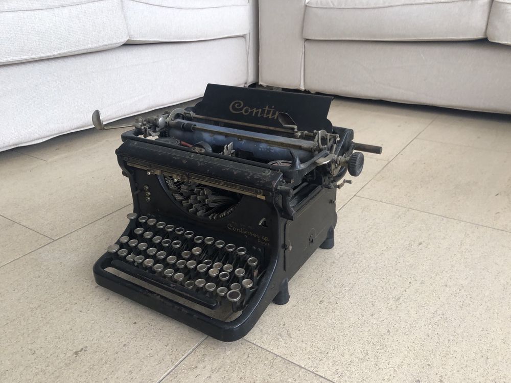 Maquina escrever antiga Contin
