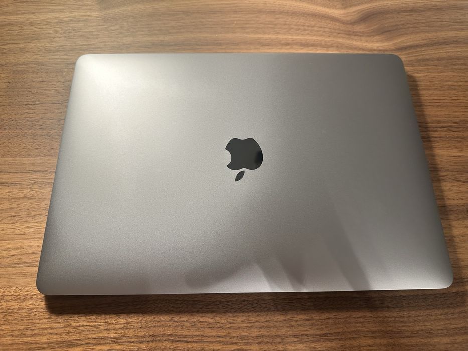 laptop Macbook Air 13,3’ Retina M1 (model A2337 gwiezdna szarość)