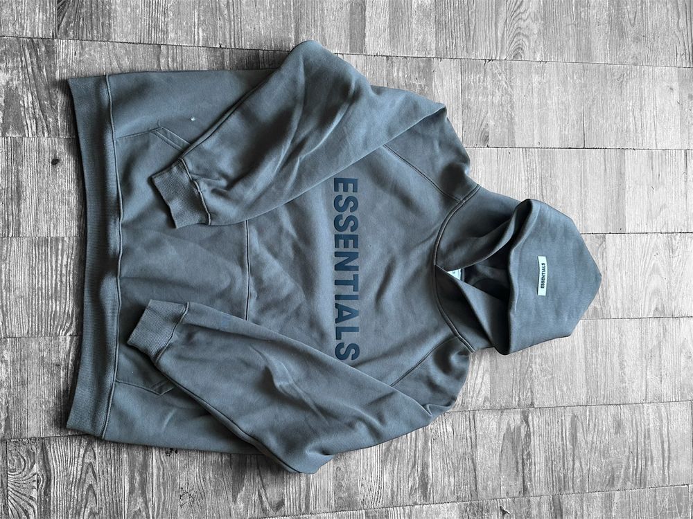 Худі Essentials•