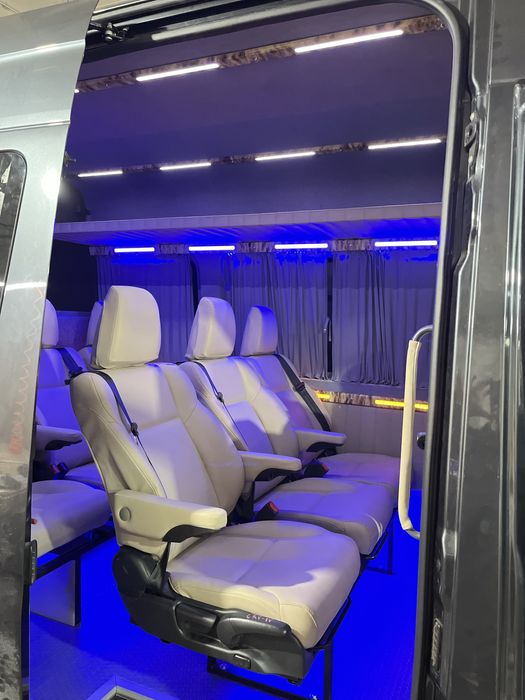 Обшивка салонов микроавтобусов Перетяжка сидений Переобурудование