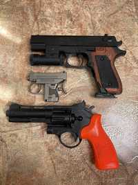 Пістолети іграшки зброя