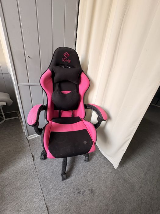 Розпродаж меблів у студію краси б/у. Полтава