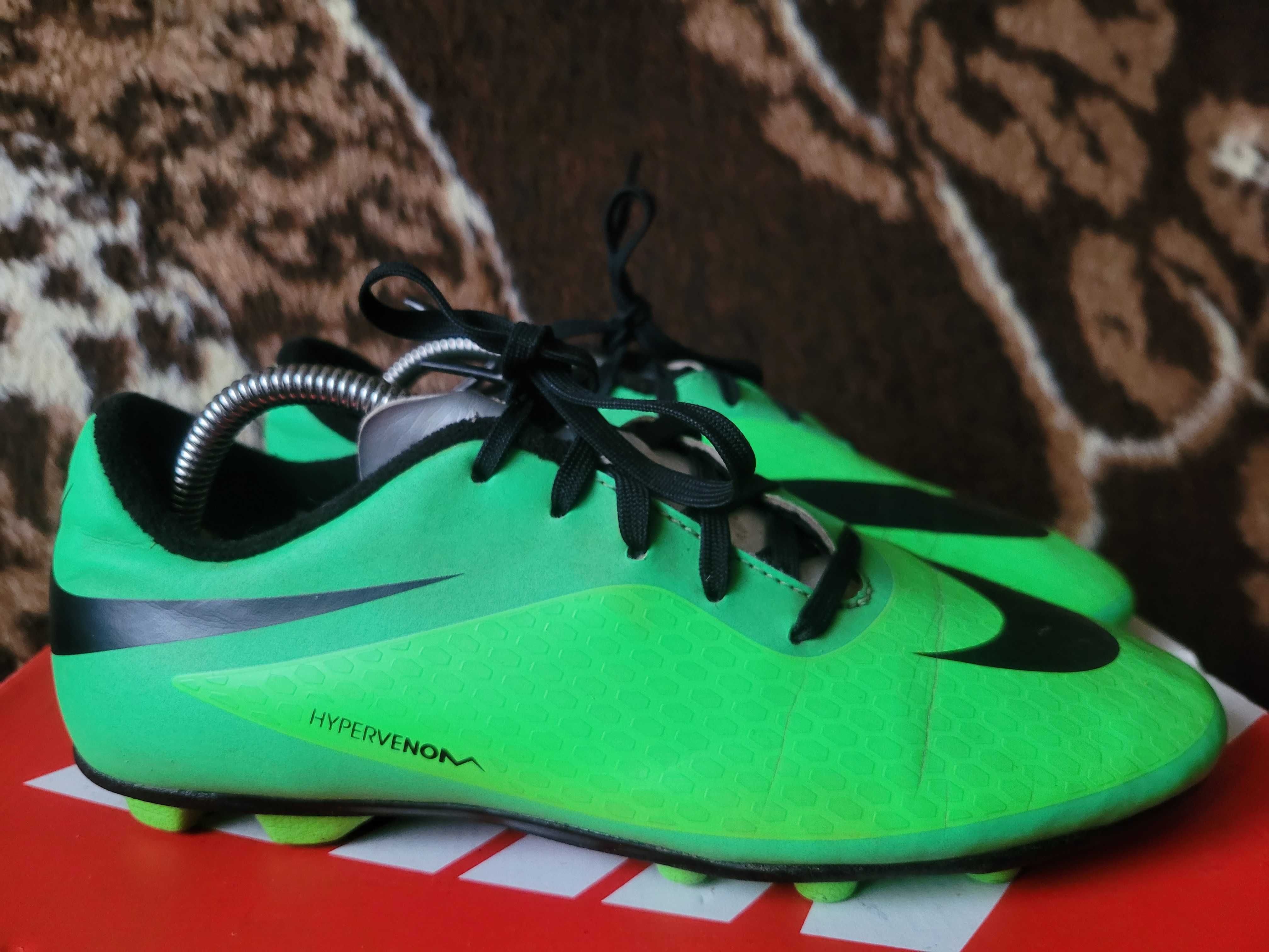 Super młodzieżowe buty piłkarskie Nike Hypervenom Phade FG r.38,5