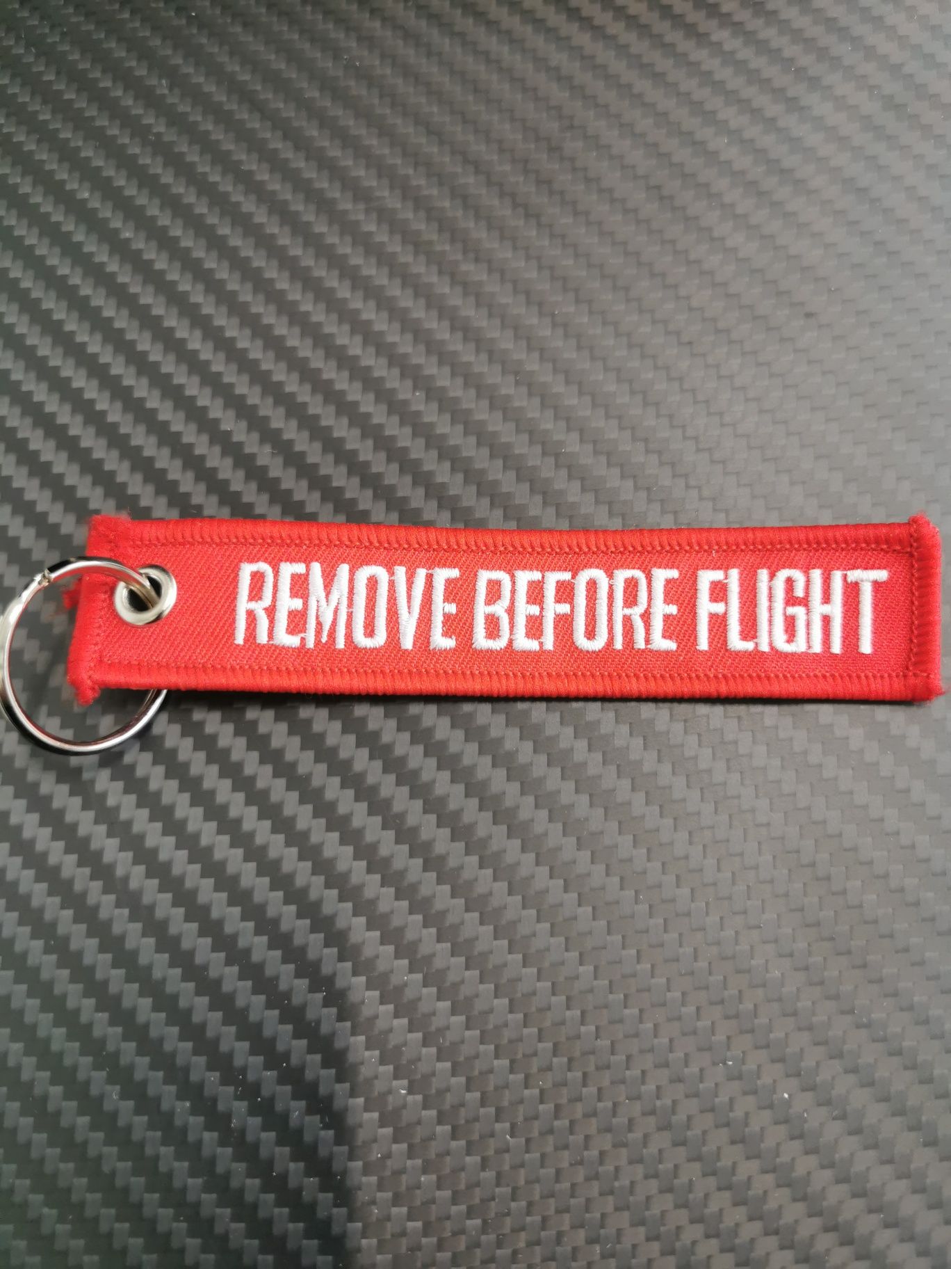 Brelok remove before flight