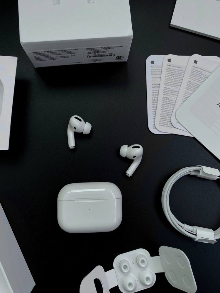 Airpods pro premium +чохол на вибір