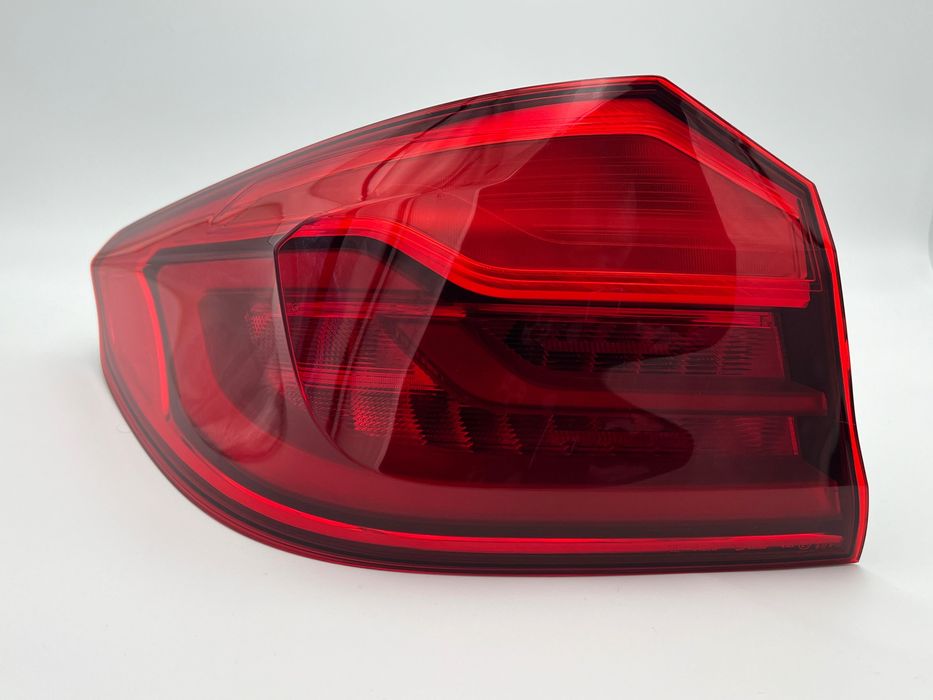 Lampa tylna lewa tył BMW 5 G30