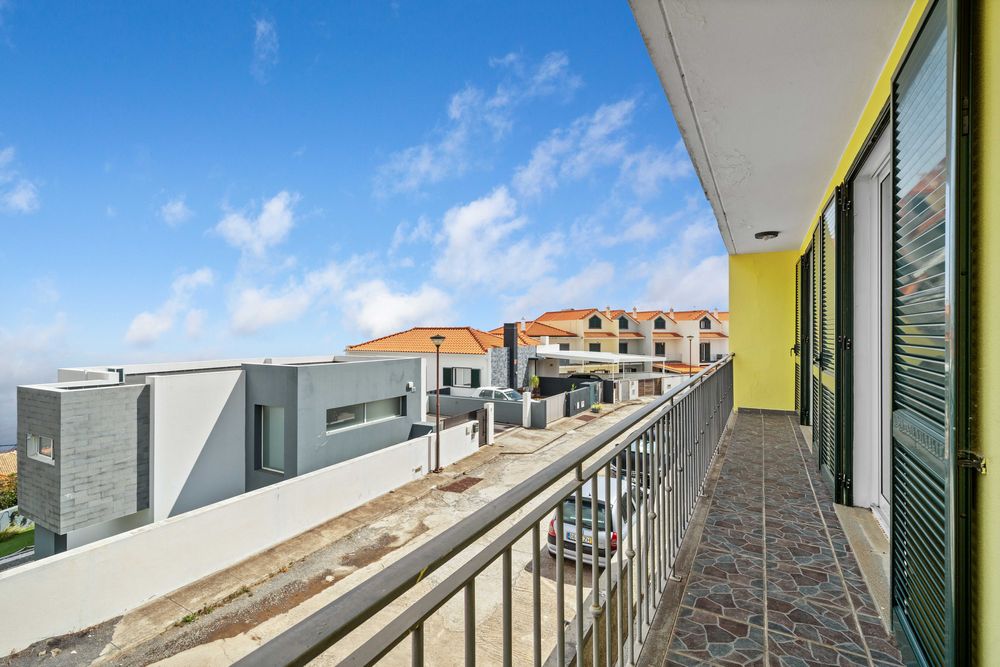 Moradia T3 |Zona calma |Vista mar| Ideal para famílias |Sta. Cruz