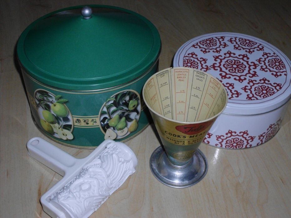 Miarka vintage, puszki metalowe - zestaw
