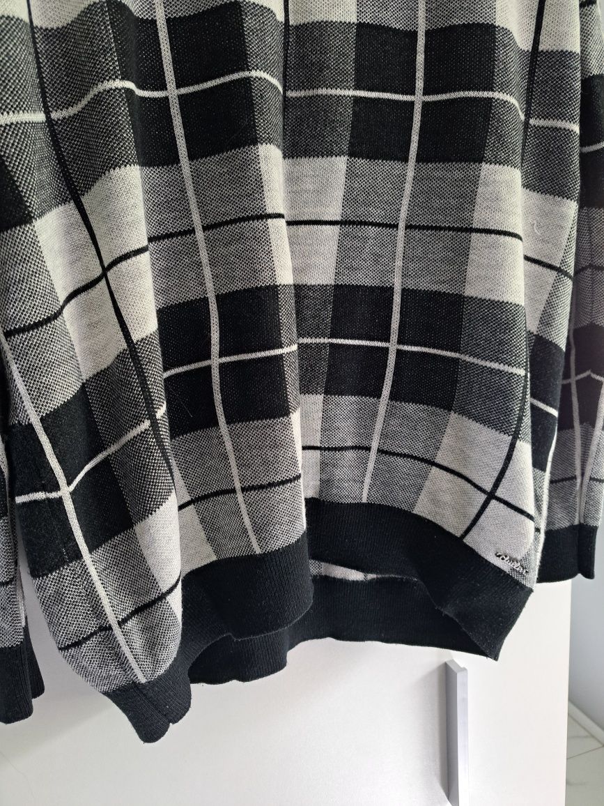 Sweter oversize w kratę