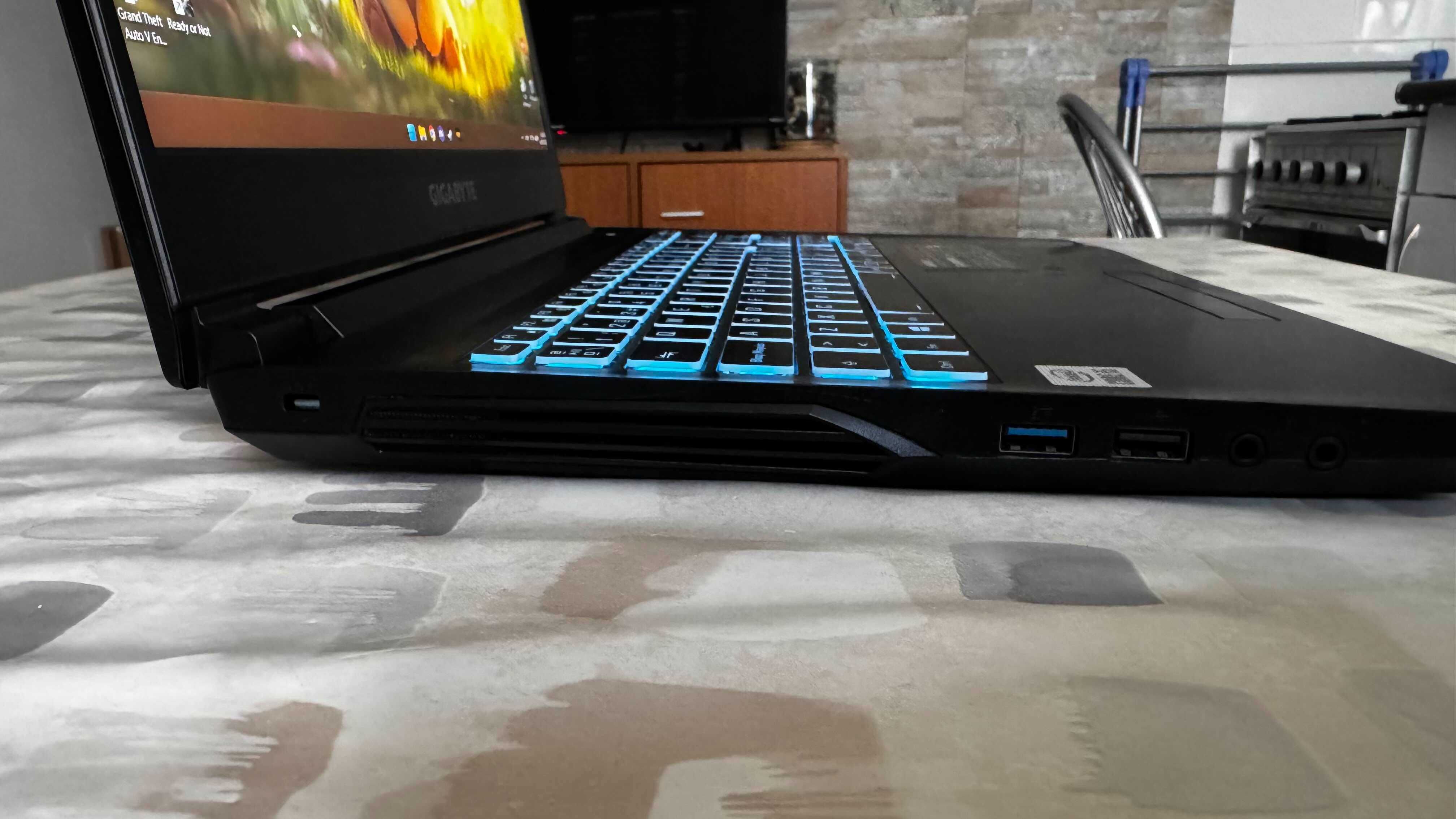 Portátil Gaming Gigabyte G5 KC