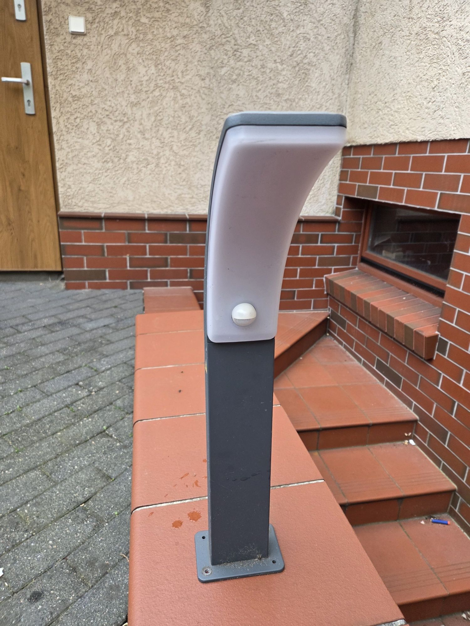 Lampa ogrodowa plus druga sztuka gratis