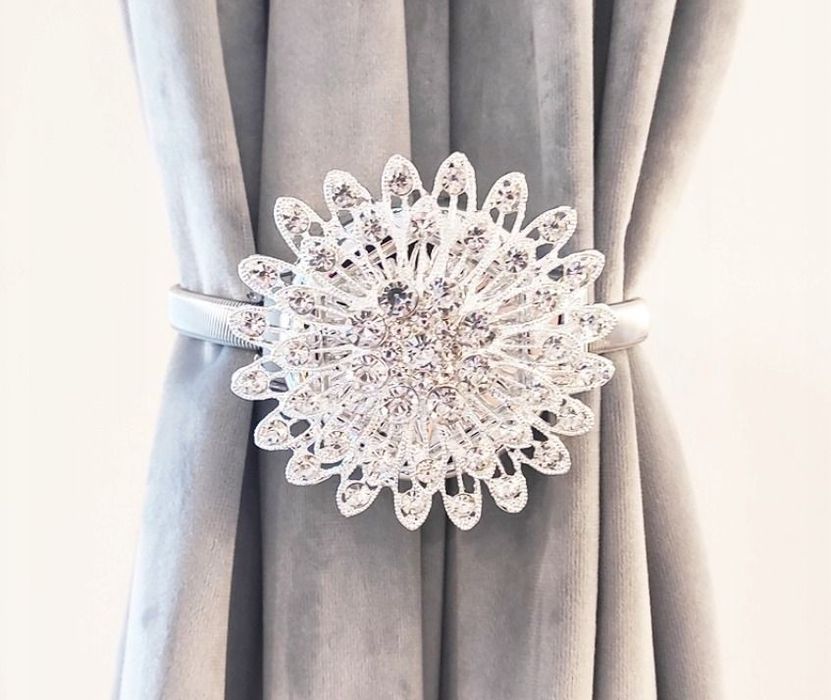 2 srebrne spinki na magnes