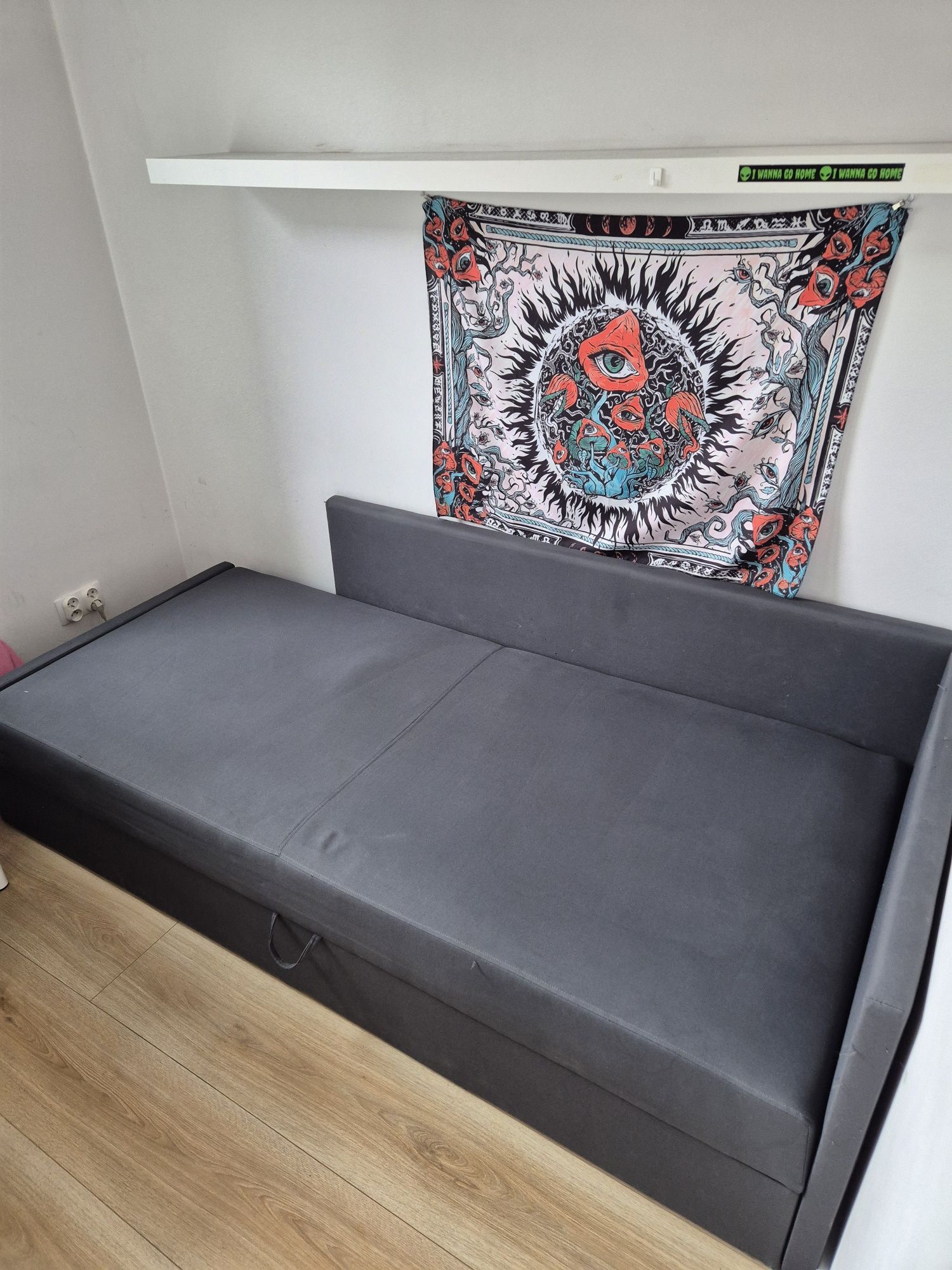 łóżko jednoosobowe Ikea z pojemnikiem na pościel